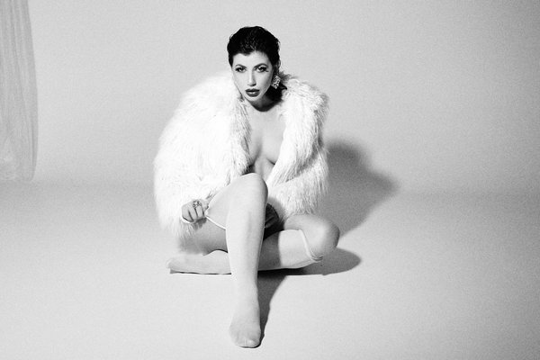 Comment laver sa brosse à cheveux : astuces et conseils pratiques